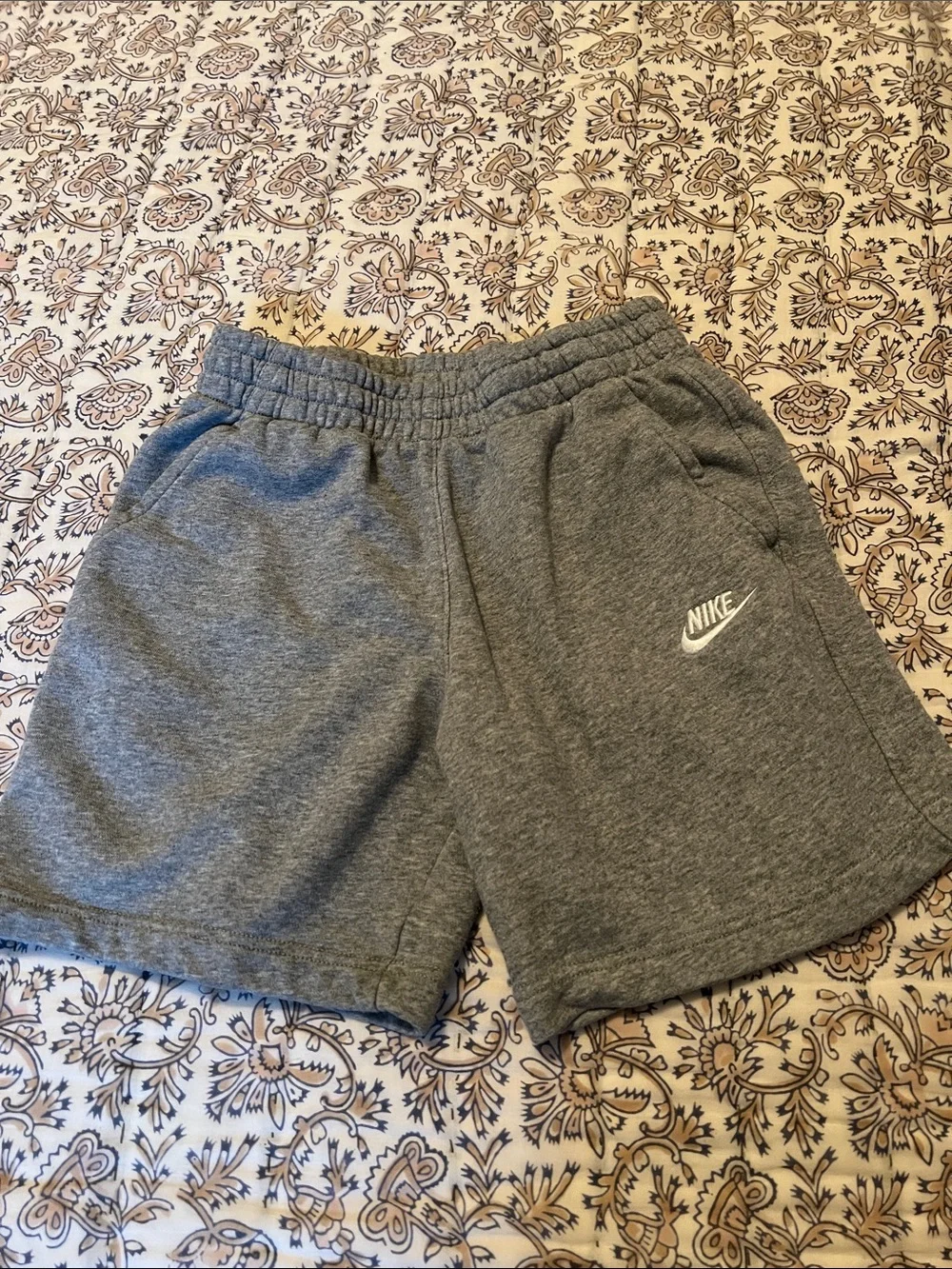 Nike Youth Boys L Heather Gray Athletic Fleece Shorts with Logo